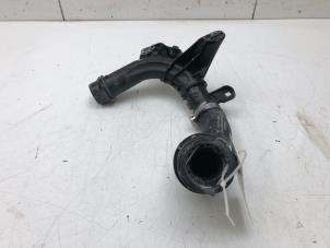 Gebruikte Intercooler Buis Nissan Micra (K14) 1.0 IG-T 100 Prijs € 45,00 Margeregeling aangeboden door Wessel Parts & Service B.V.