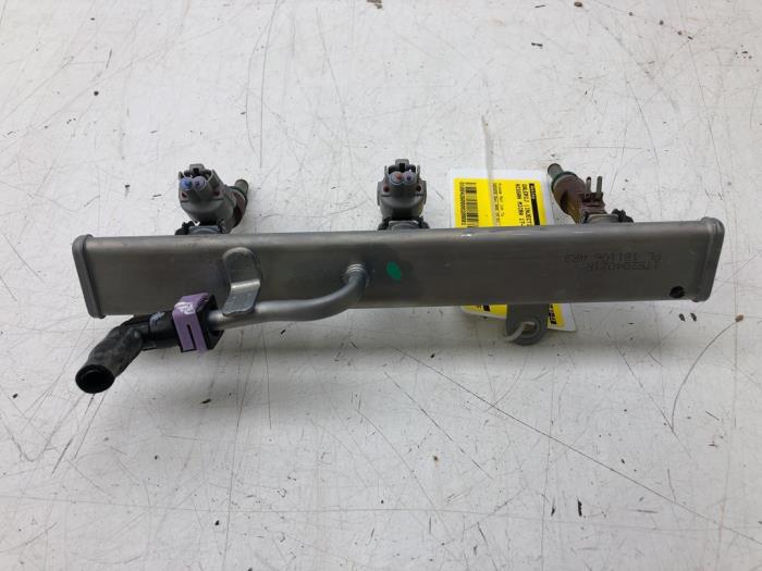 Common rail (Injectie) van een Nissan Micra (K14) 1.0 IG-T 100 2019