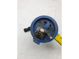 Gebruikte Tank element Pomp Skoda Octavia Combi (NXAC) 1.0 TSI 12V Prijs € 39,00 Margeregeling aangeboden door Wessel Parts & Service B.V.