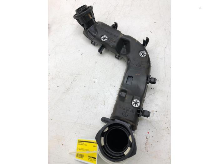 Gebruikte Intercooler Buis Skoda Octavia Combi (NXAC) 1.0 TSI 12V Prijs € 47,25 Margeregeling aangeboden door Wessel Parts & Service B.V.