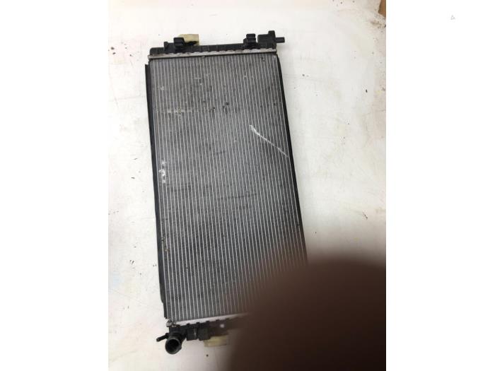 Gebruikte Radiateur Skoda Fabia III Combi (NJ5) 1.0 TSI 12V Prijs € 72,45 Margeregeling aangeboden door Wessel Parts & Service B.V.