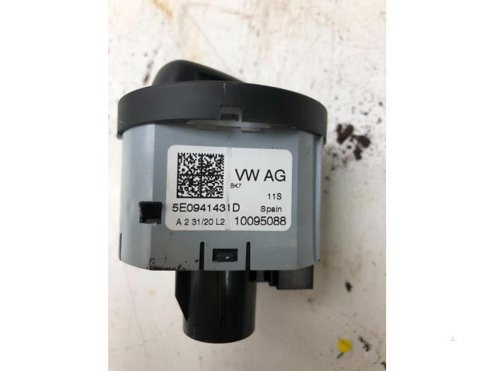 SKODA Fabia 3 generation (2014-2021) Headlight Switch Control Unit 5E0941431D 17893115