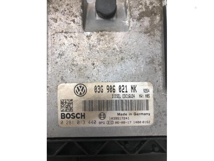 Computer Motormanagement van een Volkswagen Passat Variant (3C5) 2.0 TDI 140 2006