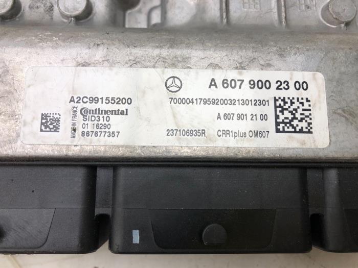 MERCEDES-BENZ A-Class W176 (2012-2018) Блок управления двигателем 6079002300 17965430