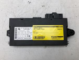 Gebruikte Comfort Module BMW 3 serie (E90) 320d 16V Prijs € 59,00 Margeregeling aangeboden door Wessel Parts & Service B.V.