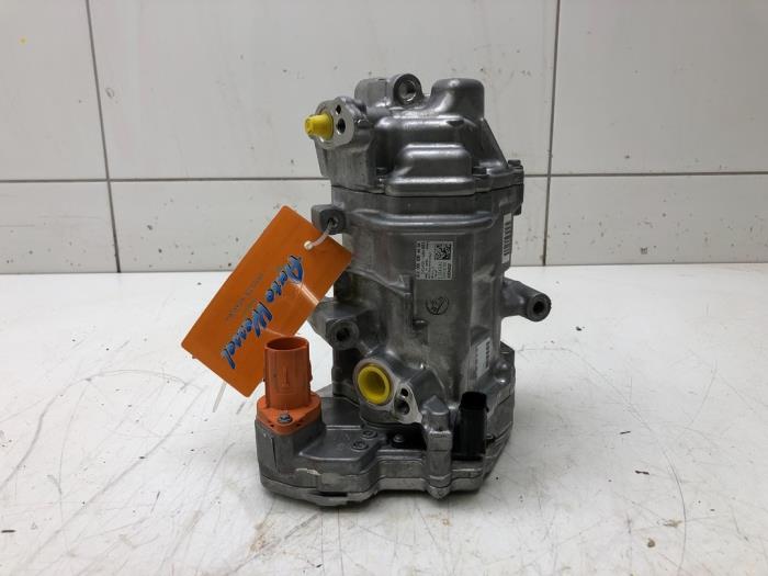 Gebruikte Aircopomp Mercedes B (W247) 1.3 B-250 e Turbo 16V Prijs € 471,45 Margeregeling aangeboden door Wessel Parts & Service B.V.