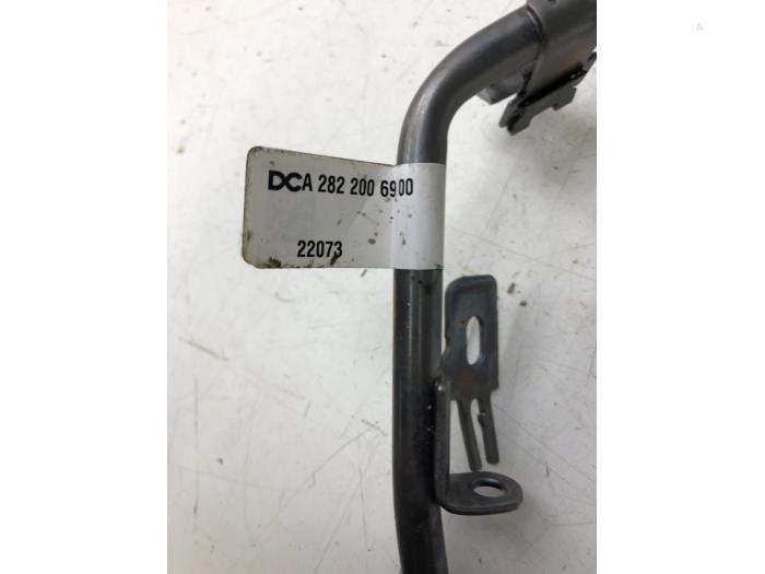 Brandstofleiding van een Mercedes-Benz B (W247) 1.3 B-250 e Turbo 16V 2022