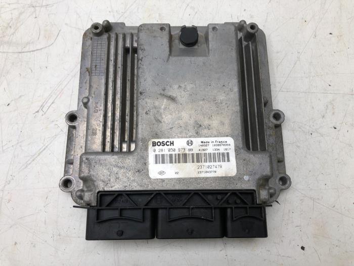 RENAULT Clio 4 generation (2012-2020) Motorstyrenhet ECU 237102747R 18063296