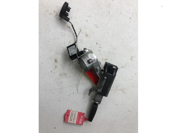 Afstands Bediening Set van een Vauxhall Insignia Country Tourer Mk.I 2.0 CDTI 16V 2013