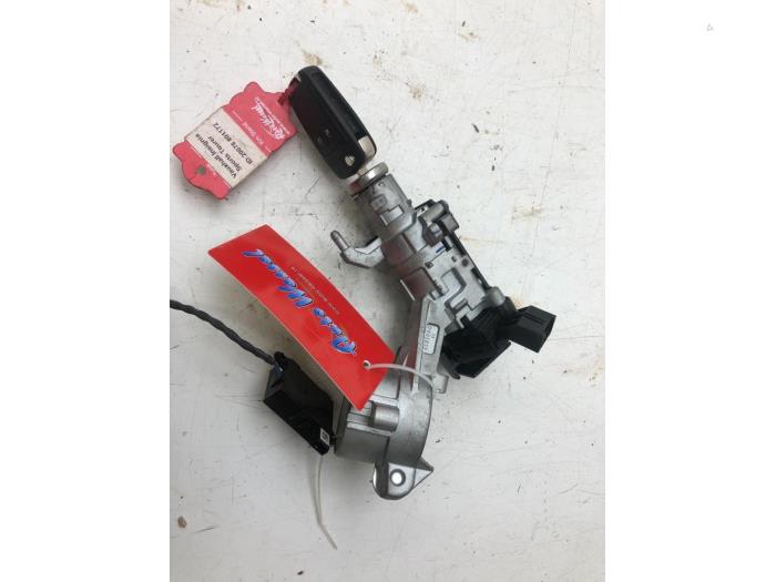 Afstands Bediening Set van een Vauxhall Insignia Country Tourer Mk.I 2.0 CDTI 16V 2013