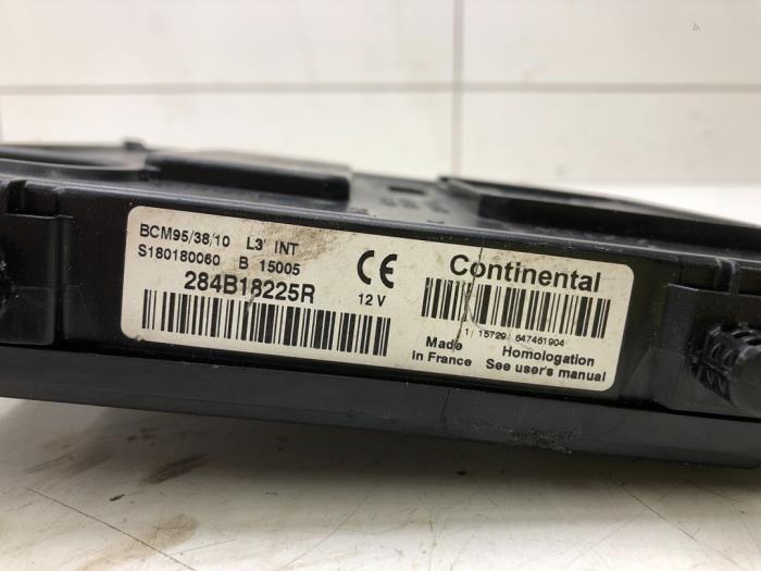 RENAULT Scenic 3 generation (2009-2015) Central locking control unit 284B18225R 22572413