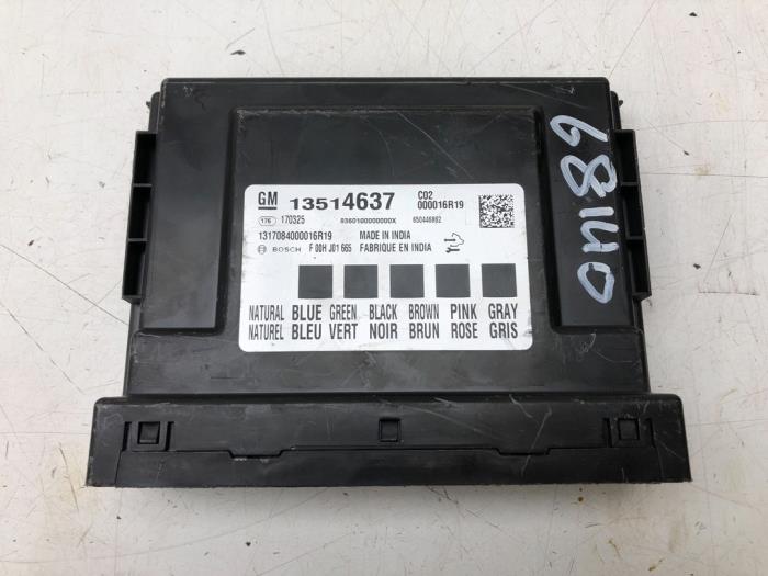 Computer Body Control van een Opel Astra K 1.6 CDTI 136 16V 2017