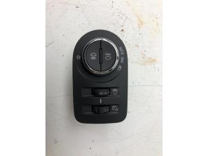Gebruikte Licht Schakelaar Opel Mokka Prijs € 59,00 Margeregeling aangeboden door Wessel Parts & Service B.V.