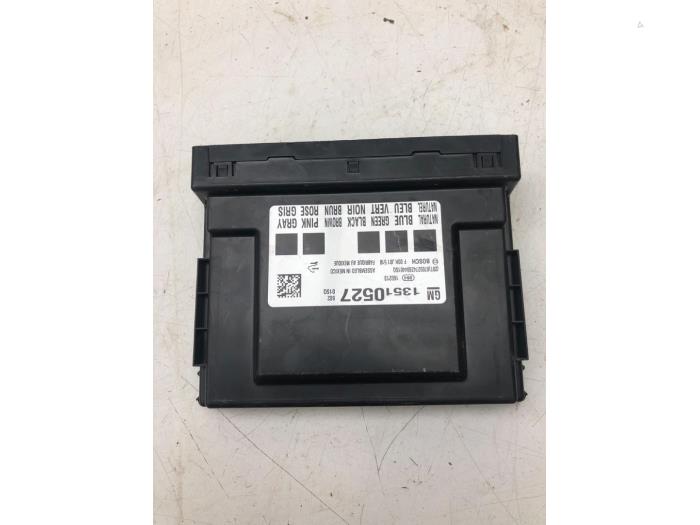 Computer Body Control van een Opel Insignia Sports Tourer 2.0 CDTI 16V 2016