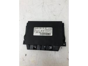 Gebruikte PDC Module Mercedes S (W220) 3.2 S-320 CDI 24V Prijs € 49,00 Margeregeling aangeboden door Wessel Parts & Service B.V.