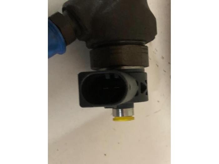 SKODA Octavia 3 generation (2013-2020) Fuel Injector 0445110475 18129814