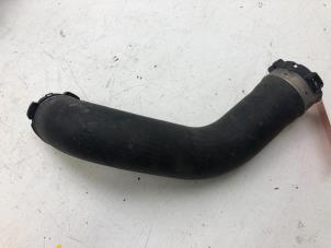 Gebruikte Intercooler Slang Mercedes ML III (166) 3.0 ML-350 BlueTEC V6 24V 4-Matic Prijs € 49,00 Margeregeling aangeboden door Wessel Parts & Service B.V.