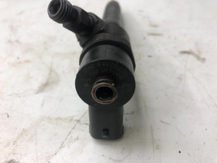 VOLVO V50 1 generation (2003-2012) Injecteur de carburant 0445110251 18269391