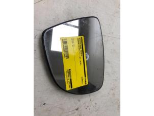 Gebruikte Spiegelglas rechts Nissan Micra (K14) 1.0 IG-T 100 Prijs € 49,00 Margeregeling aangeboden door Autobedrijf G.H. Wessel B.V.