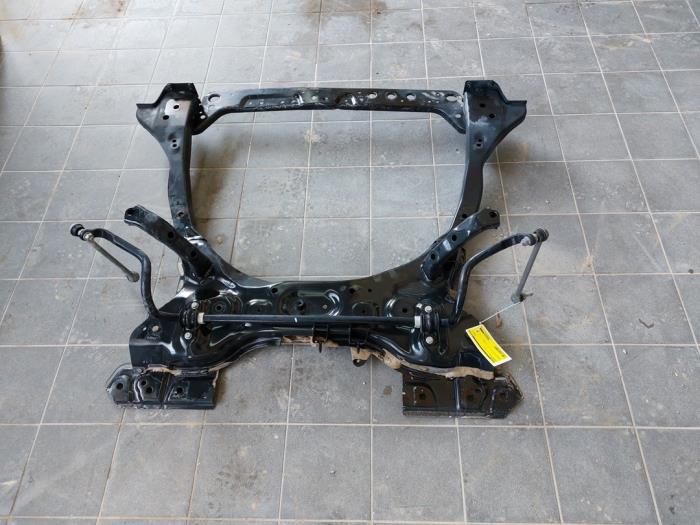 Gebruikte Subframe Nissan Micra (K14) 1.0 IG-T 100 Prijs € 208,95 Margeregeling aangeboden door Wessel Parts & Service B.V.