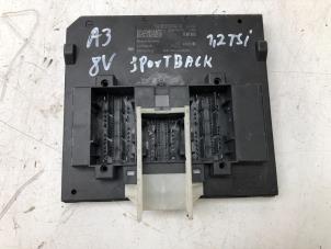 Gebruikte Computer Body Control Audi A3 Sportback (8VA/8VF) 1.4 16V g-tron Prijs € 89,00 Margeregeling aangeboden door Wessel Parts & Service B.V.