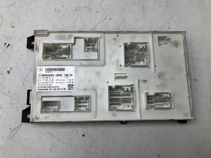 Gebruikte Comfort Module Mercedes CLA (117.3) 1.6 CLA-200 16V Prijs € 82,95 Margeregeling aangeboden door Wessel Parts & Service B.V.