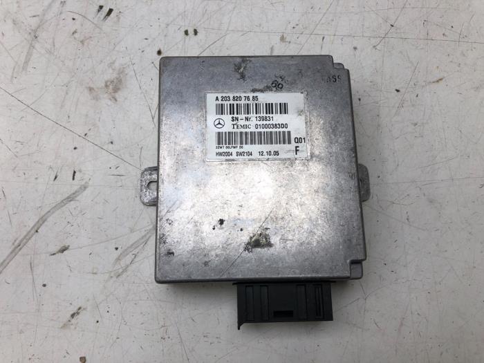 Gebruikte Computer Diversen Mercedes C (W203) 2.5 C-230 V6 24V Prijs € 40,95 Margeregeling aangeboden door Wessel Parts & Service B.V.