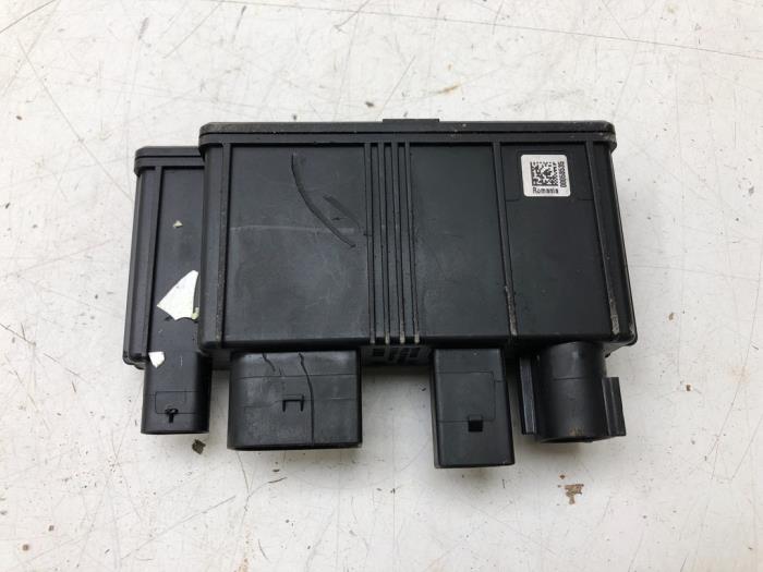 Gebruikte Computer Diversen Mini Mini (F56) 1.5 12V Cooper Prijs € 51,45 Margeregeling aangeboden door Wessel Parts & Service B.V.