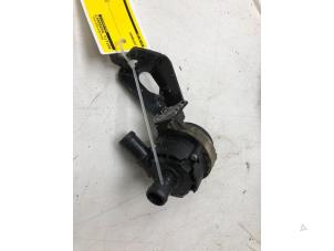 Gebruikte Waterpomp Nissan Micra (K14) 1.0 IG-T 100 Prijs € 59,00 Margeregeling aangeboden door Wessel Parts & Service B.V.