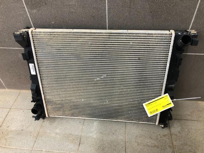 Gebruikte Radiateur Nissan Micra (K14) 1.0 IG-T 100 Prijs € 51,45 Margeregeling aangeboden door Wessel Parts & Service B.V.