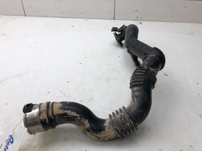 Gebruikte Intercooler Buis Nissan Micra (K14) 1.0 IG-T 100 Prijs € 61,95 Margeregeling aangeboden door Wessel Parts & Service B.V.