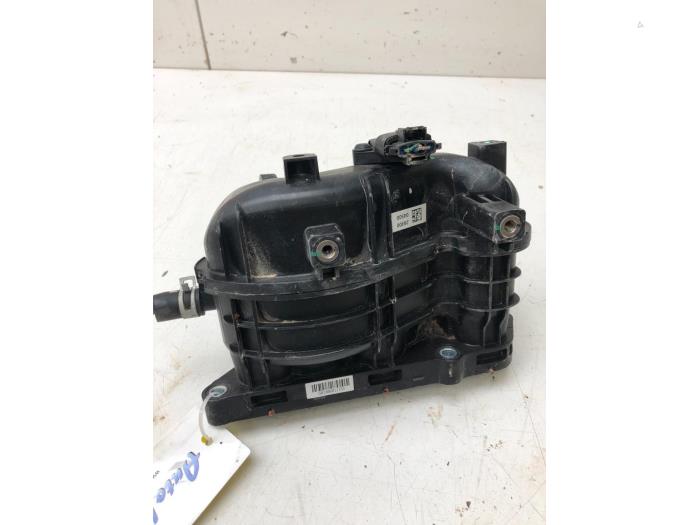 Gebruikte Inlaatspruitstuk Kia Stonic (YB) 1.0i T-GDi 12V Prijs € 82,95 Margeregeling aangeboden door Wessel Parts & Service B.V.