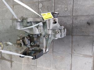 Gebruikte Versnellingsbak Volkswagen Fox (5Z) 1.2 Prijs € 299,00 Margeregeling aangeboden door Wessel Parts & Service B.V.