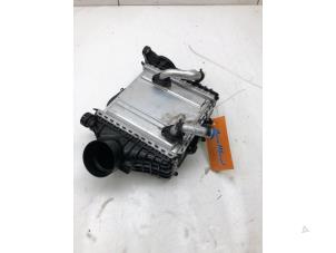 Gebruikte Intercooler Mercedes E (W213) E-220d 2.0 Turbo 16V Prijs € 139,00 Margeregeling aangeboden door Wessel Parts & Service B.V.