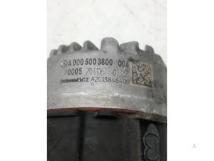 Gebruikte Waterpomp Mercedes S (222.0/222.1) 3.0 S-400d 4-Matic Prijs € 79,00 Margeregeling aangeboden door Wessel Parts & Service B.V.