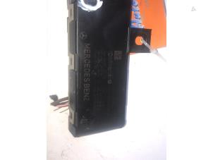 Gebruikte Module achterklep motor Mercedes S (222.0/222.1) 3.0 S-400d 4-Matic Prijs € 59,00 Margeregeling aangeboden door Wessel Parts & Service B.V.