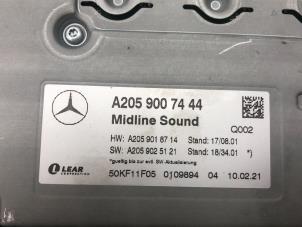 Gebruikte Radio versterker Mercedes C Estate (S205) C-300 e 2.0 16V Prijs € 375,00 Margeregeling aangeboden door Autobedrijf G.H. Wessel B.V.