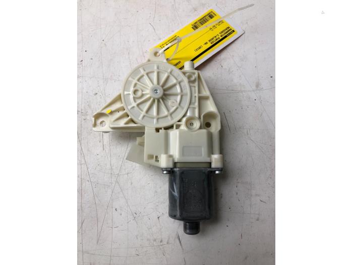 MERCEDES-BENZ C-Class W204/S204/C204 (2004-2015) Front Right Door Window Control Motor 2048200242 20681107