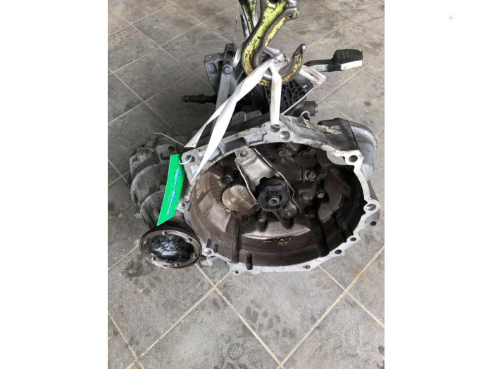 Gebruikte Versnellingsbak Audi A3 Sportback (8VA/8VF) 1.6 TDI Ultra 16V Prijs € 838,95 Margeregeling aangeboden door Wessel Parts & Service B.V.