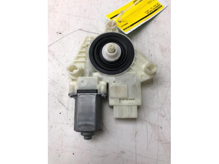 VOLKSWAGEN Golf 7 generation (2012-2024) Front Right Door Window Control Motor 5Q4959812A 20703371