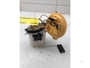 Gebruikte Tank element Pomp Volkswagen Caddy Combi V (SBB/SBJ) 2.0 TDI BlueMotionTechnology Prijs op aanvraag aangeboden door Wessel Parts & Service B.V.