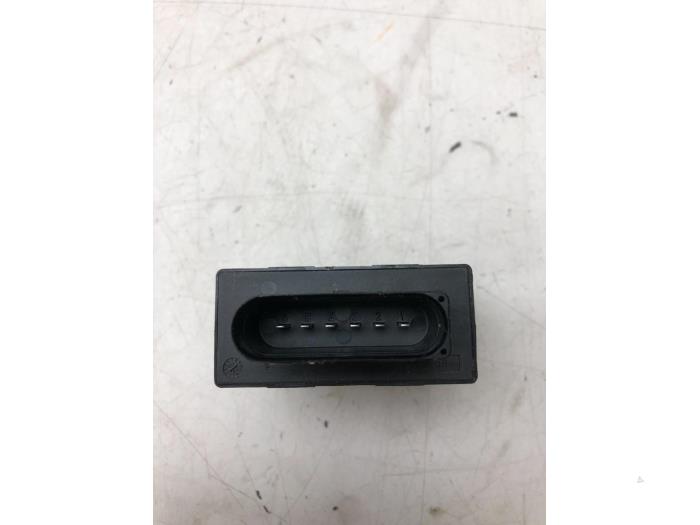 Brandstofpomp module van een Volkswagen Caddy Combi V (SBB/SBJ) 2.0 TDI BlueMotionTechnology 2020