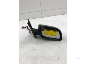 Gebruikte Buitenspiegel rechts Volkswagen Polo IV (9N1/2/3) 1.2 Prijs € 39,00 Margeregeling aangeboden door Wessel Parts & Service B.V.