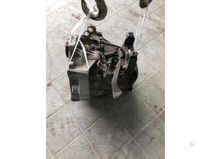 Gebruikte Versnellingsbak Volkswagen Fox (5Z) 1.2 Prijs € 199,00 Margeregeling aangeboden door Wessel Parts & Service B.V.
