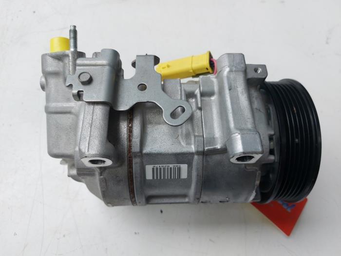 OPEL W205/S205/C205 (2014-2023) Air Condition Pump 9834779880 21424737