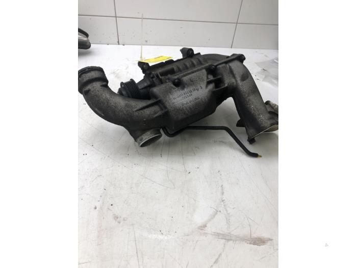 Gebruikte Compressor Mercedes C (W203) 2.0 C-200K 16V Prijs € 229,95 Margeregeling aangeboden door Wessel Parts & Service B.V.