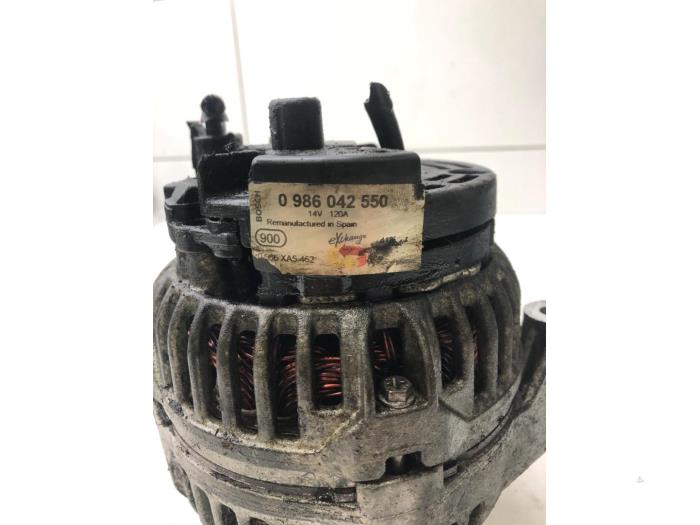 Gebruikte Dynamo Mercedes C (W203) 2.0 C-200K 16V Prijs € 78,75 Margeregeling aangeboden door Wessel Parts & Service B.V.