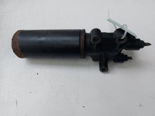 Gebruikte Drukventiel Schokdemper achter Audi RS 4 (B7) RS4 4.2 V8 40V Prijs € 49,00 Margeregeling aangeboden door Wessel Parts & Service B.V.