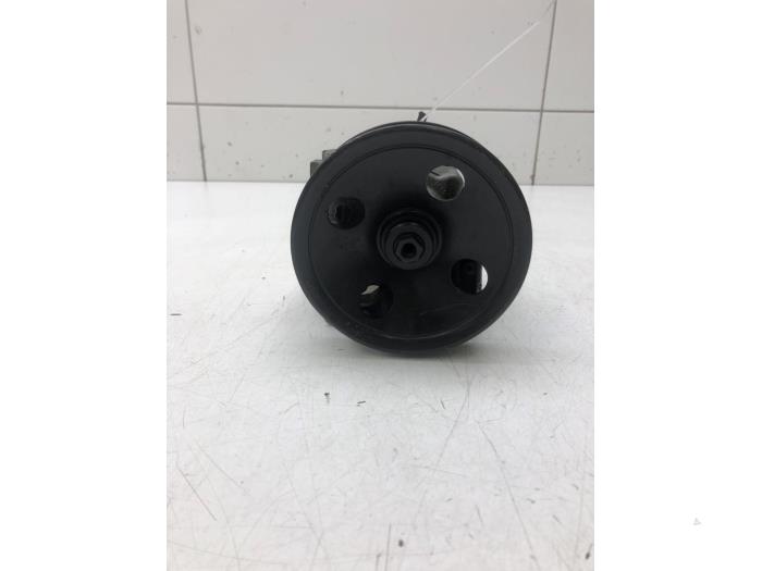 Gebruikte Servopomp Mercedes A (W168) 1.7 A-160 CDI 16V Prijs € 61,95 Margeregeling aangeboden door Wessel Parts & Service B.V.