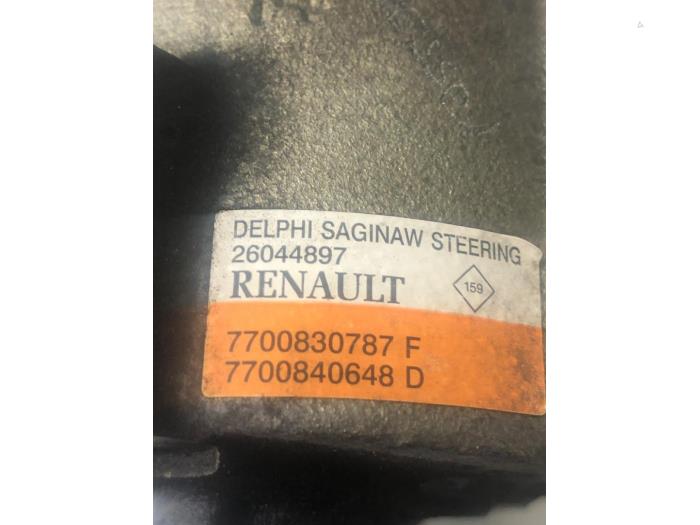 Gebruikte Servopomp Renault Laguna I (B56) 2.2 D RN,RT 12V Prijs € 51,45 Margeregeling aangeboden door Wessel Parts & Service B.V.